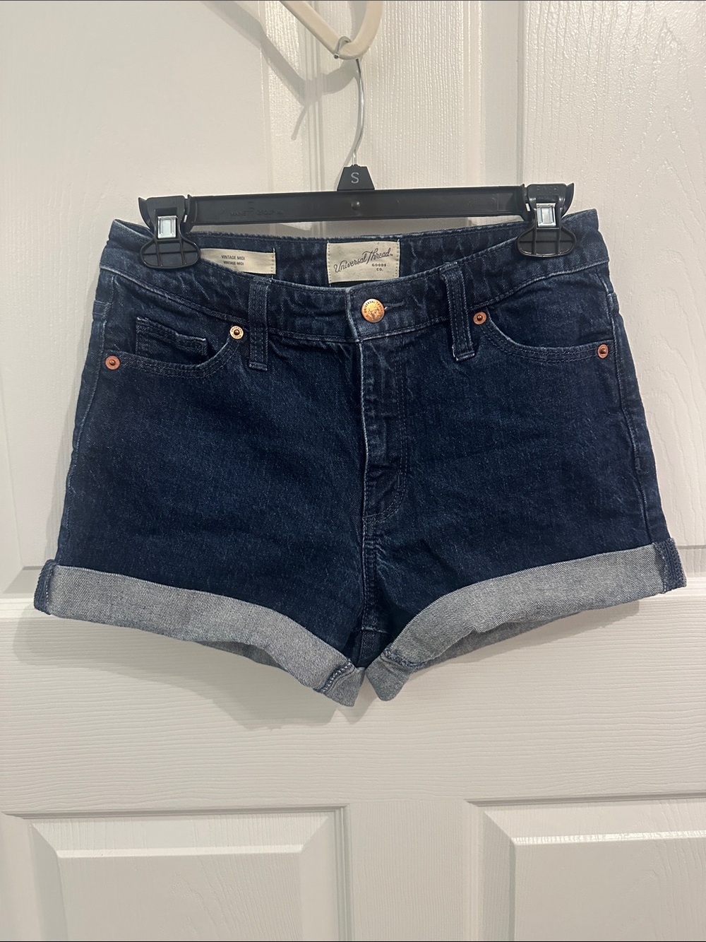 Universal Thread Dark Indigo Rolled Cuff Jean Shorts